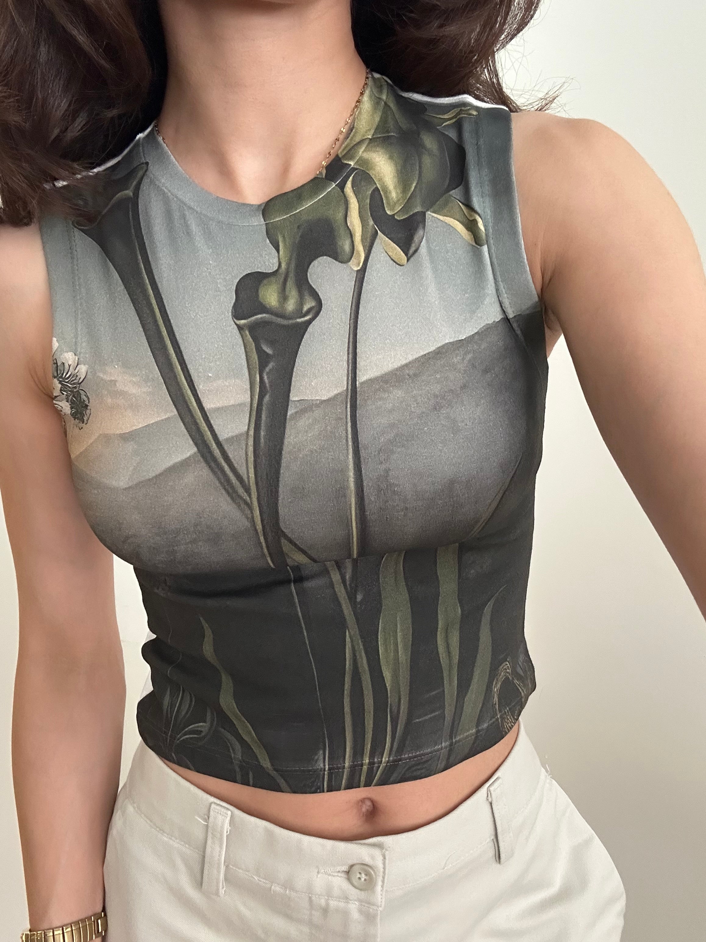 American Bog Plants Super Crop Top