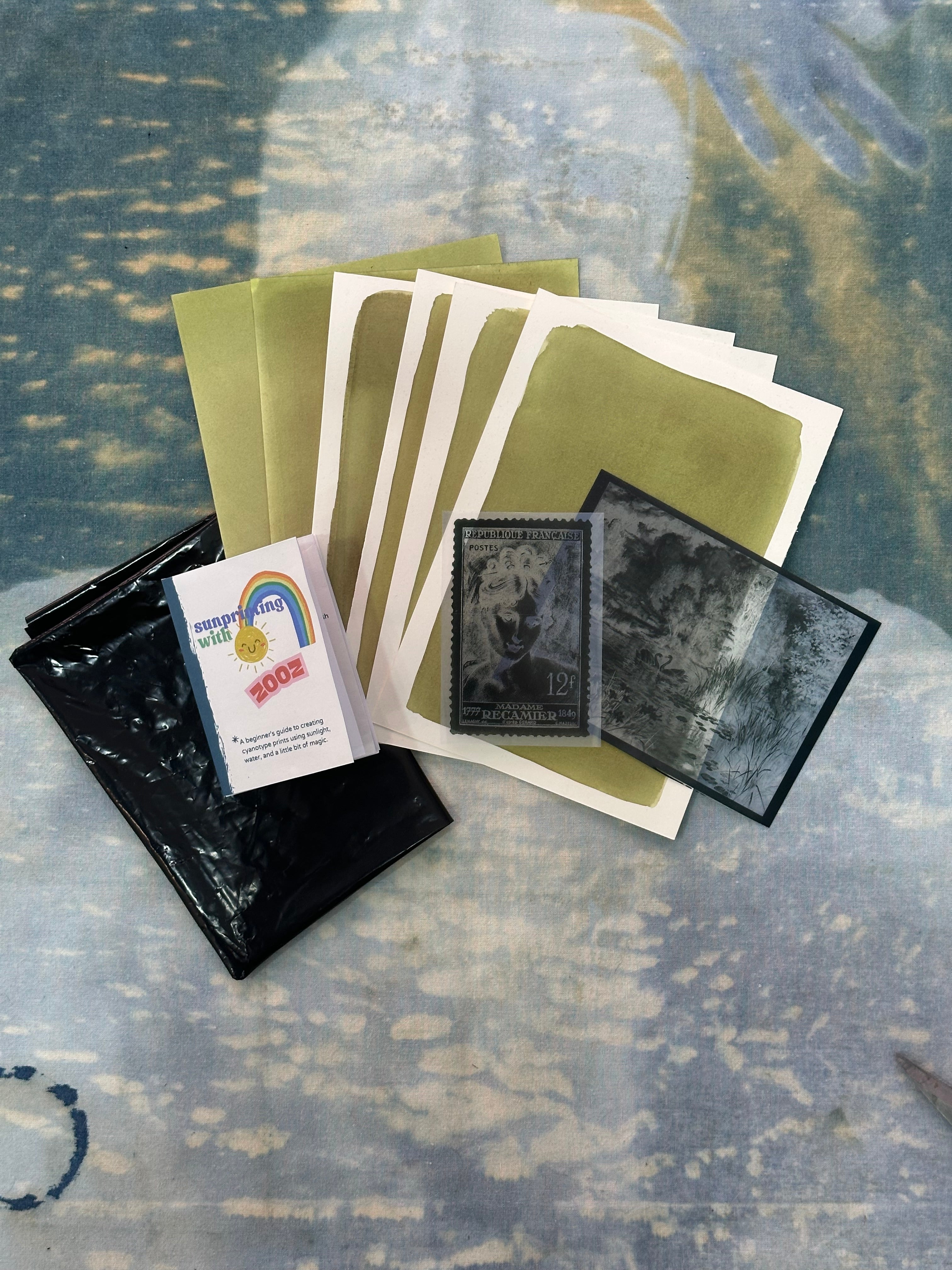 DIY Cyanotype Kit - 6 Pre-Coated A5/A6 Sun Print Papers, 2 Transparencies & Guide